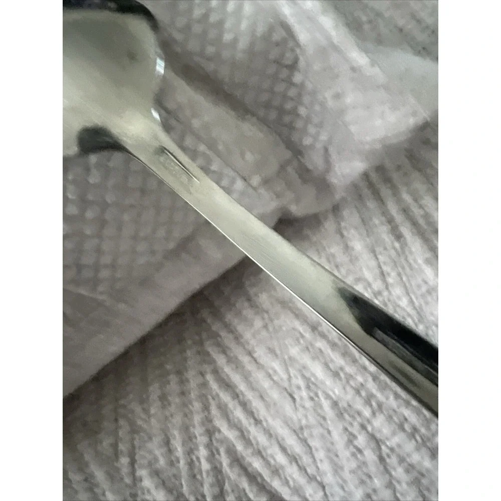 International INS330 18/10 Oval Soup Spoon 7‎ 1/4